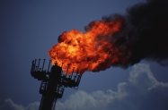 Россия введет налог на попутный нефтяной газ с 2022 года