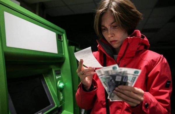 <br />
Сбербанк назвал самые популярные схемы мошенников для кражи денег с карт<br />
