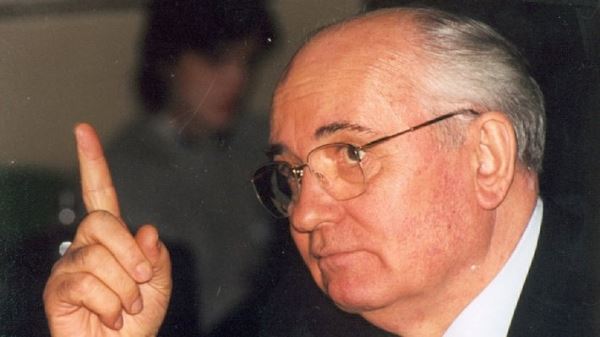 Горбачев назвал стремление США к военному превосходству недостижимой целью