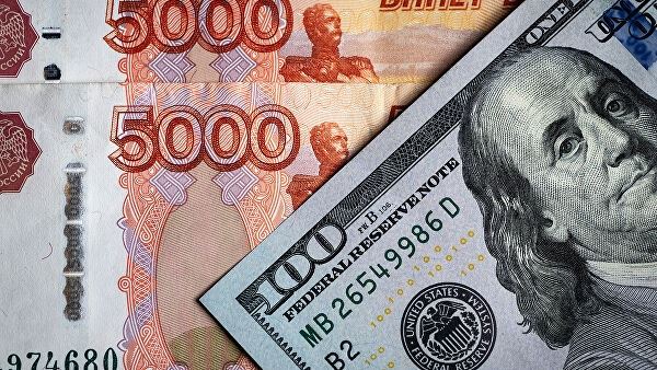 <br />
Прогноз по курсу доллара: Рубль укрепляется, когда ждать падения?<br />
