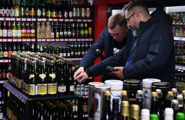<br />
В России перед Новым годом подорожали алкогольные напитки<br />

